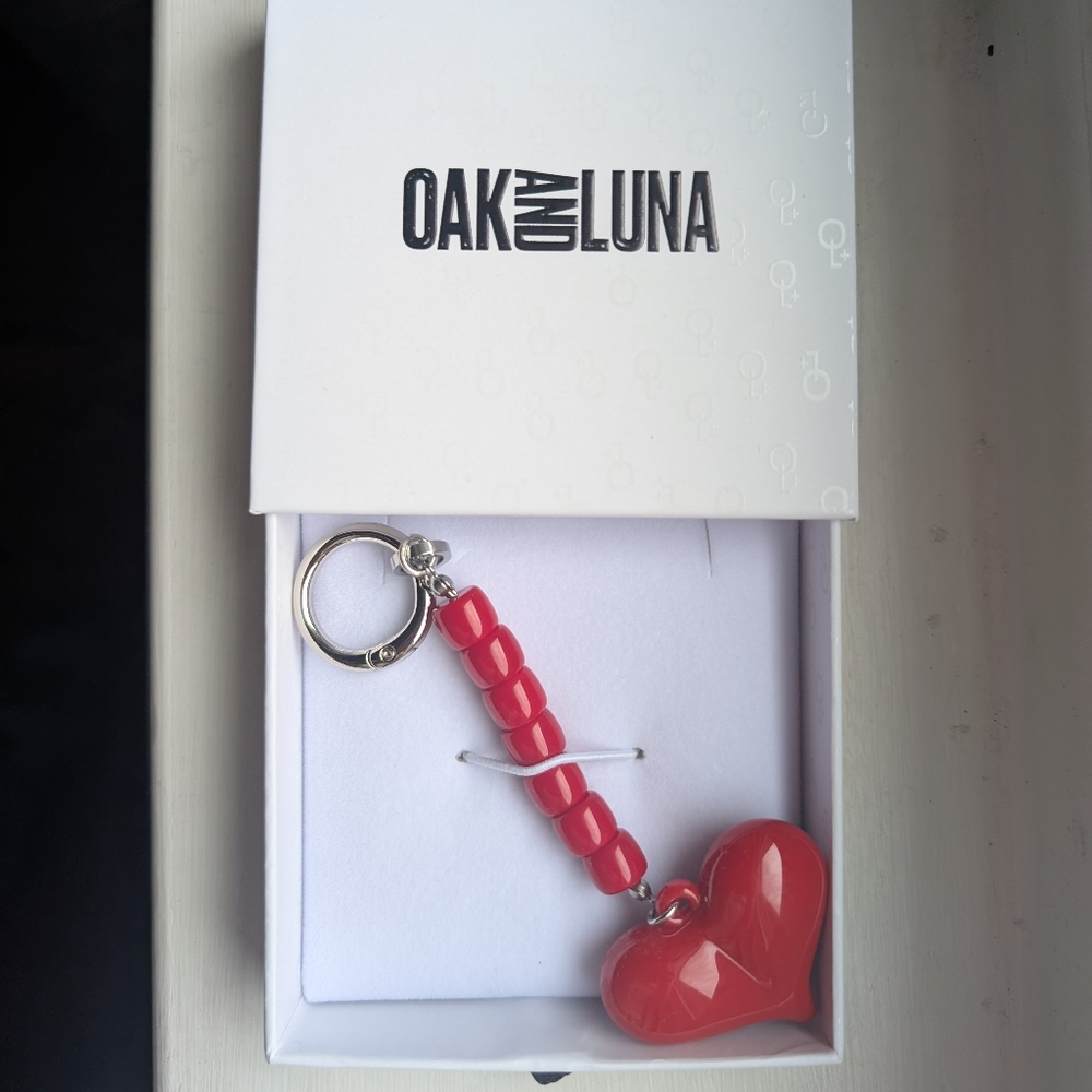 OAK AND LUNA Red Heart Beaded Keychain/Bag Charm